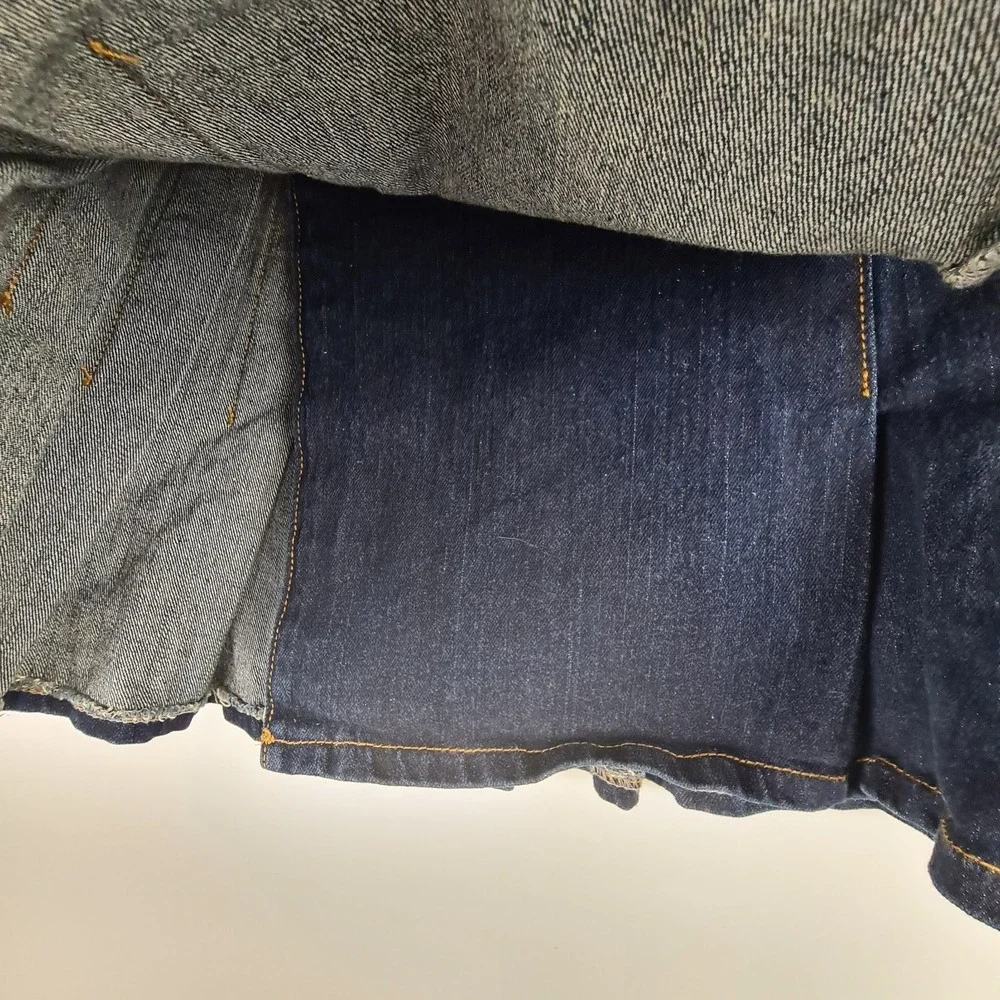 J Galt Y2K Mini Denim Skirt Pleated Small Goth Punk Leather Clasp Detail‎ School